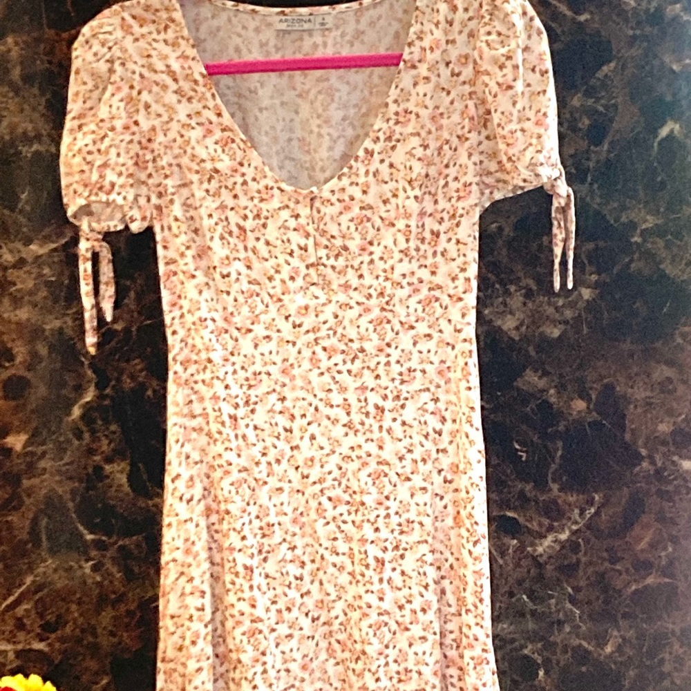 Short Pull Over Puff Sleeve Floral Dress